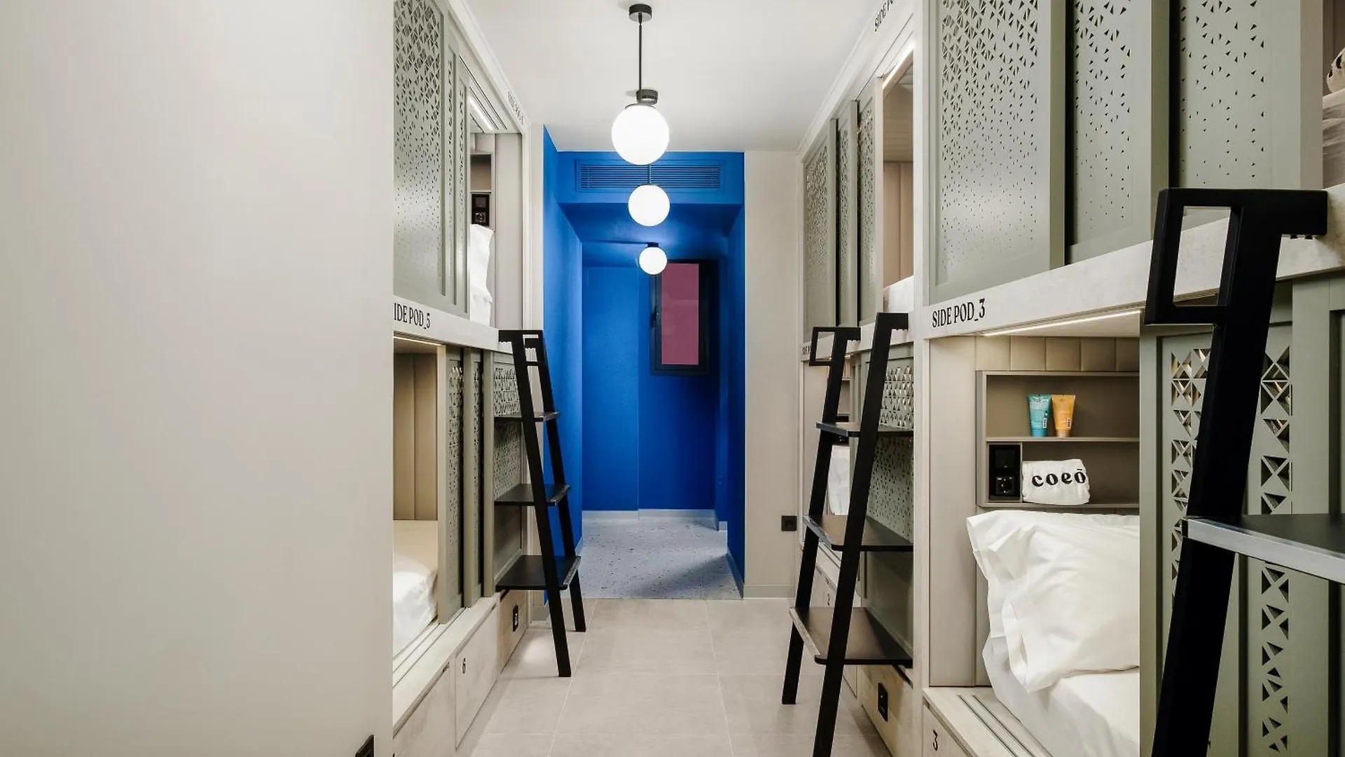 Coeo Hernan Ruiz Rooftop Pool Hostel 马拉加 0*,  西班牙