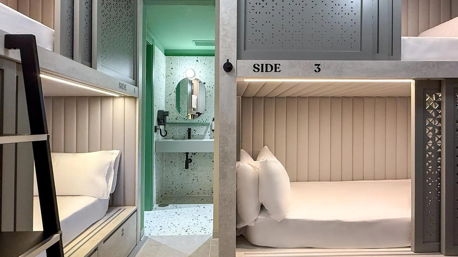 Coeo Hernan Ruiz Rooftop Pool Hostel 马拉加